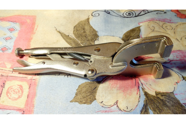 Зажим с фиксатором для кузовных панелей 225ММ Irwin 9AC 251