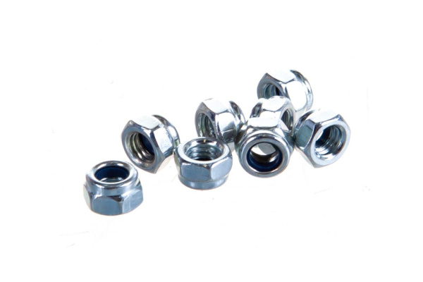 Шестигранная гайка Зубр DIN 985 самостопорящаяся, с нейлоновым кольцом, класс прочности 8, оцинкованная M5 ТФ6 18 шт 4-303586-05