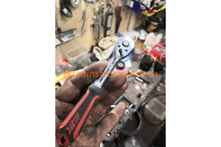 Трещотка 36-зубцовая с резиновой рукояткой (150мм, 1/4”) JTC 3602B