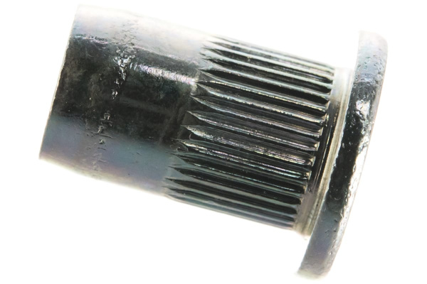 Заклепка с внутренней резьбой Bralo М4 СТ-ЦБН с насечкой 500 шт 0371104006