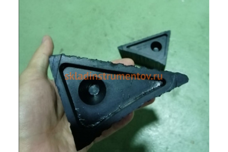 Противооткатный упор WIEDERKRAFT 120х80х70 мм, для легковых а/м 884002