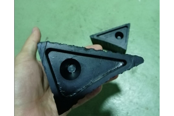 Противооткатный упор WIEDERKRAFT 120х80х70 мм, для легковых а/м 884002