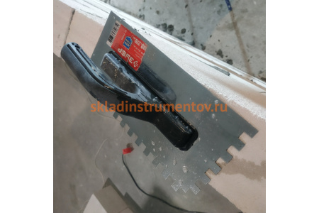 Гладилка Зубр Мастер 130x270мм, 10x10 мм, штукатурная зубчатая нержавеющая с пластиковой ручкой 08042-10