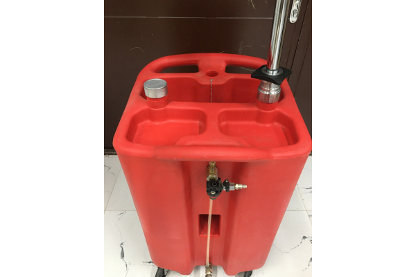 Установка с воронкой для слива отработанного масла WIEDERKRAFT WDK-89026