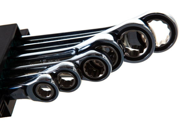 Набор накидных трещоточных ключей Jonnesway W68106S