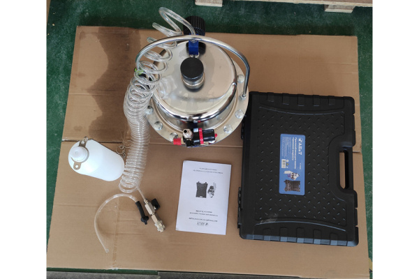 Приспособление для замены тормозной жидкости AE&T TA-AC006