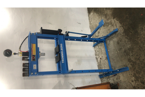 Напольный пресс 12 т Trommelberg SD200803B Напольный пресс 12 т Trommelberg SD200803B