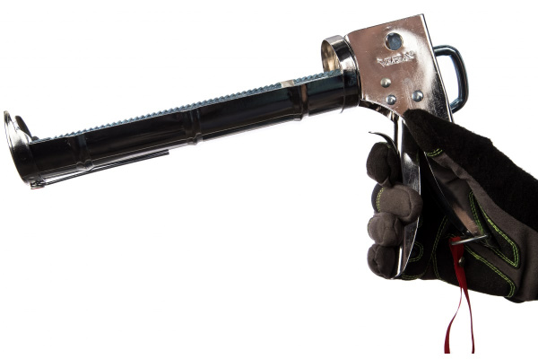 Пистолет для герметика VIRA полукорпусный усиленный с зубчатым штоком 225 мм 705060