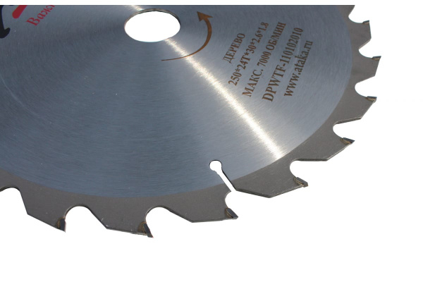 Диск пильный (250 мм; 24T; 30 мм) по дереву профи АТАКА 8078860