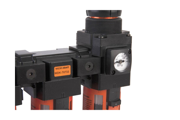 Модульная группа с тремя влаго-маслоотделителями и регулятором давления WIEDERKRAFT WDK-70733