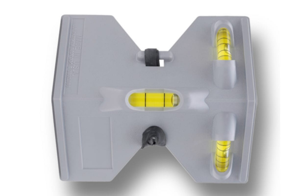 Угловой уровень, 3 глазка, L=14 см SOLA JP 69051501