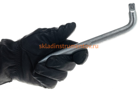 Ключ с присоединительным квадартом НИЗ изогнутый, 200 мм, на подвесе 21516025