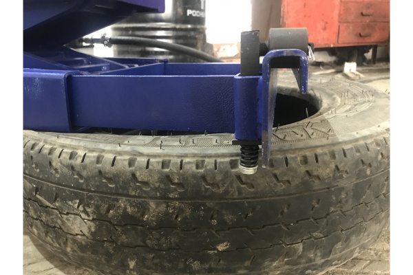 Гидравлическая траверса с пневмоприводом 2 т AE&T F2A