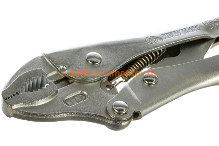 Зажим с фиксатором и закругленными губками 180мм KING TONY 6011-07R