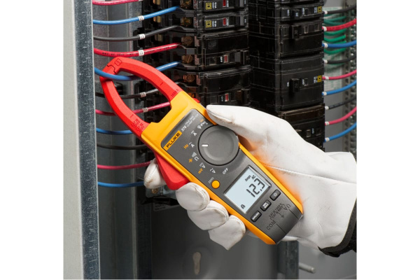 Токоизмерительные клещи Fluke 376