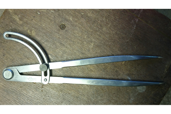 Разметочный циркуль с дугой GRIFF 250мм D153121