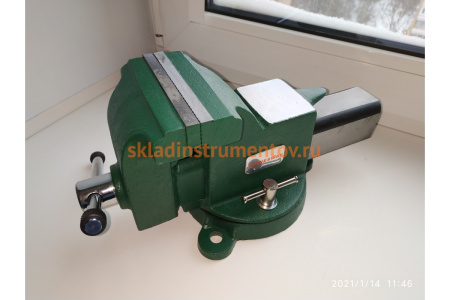 Слесарные тиски Jonnesway C-A8 100 мм сталь 48746 Слесарные тиски Jonnesway C-A8 100 мм сталь 48746