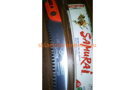 Пила самоочищающаяся изогнутое полотно в чехле, с поясным креплением SAMURAI GKC-300-LH