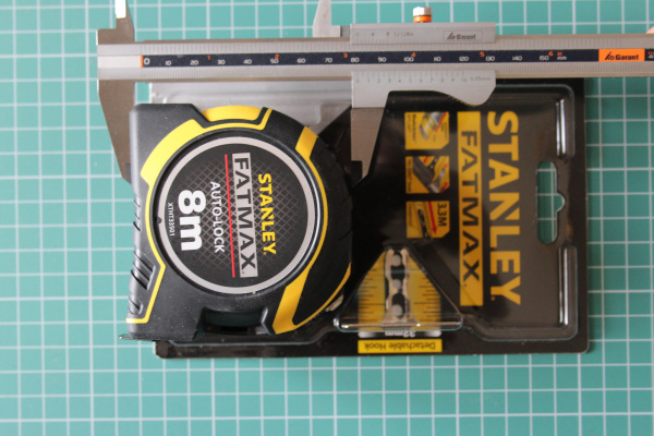 Рулетка Stanley FATMAX AUTOLOCK 8 м XTHT0-33501