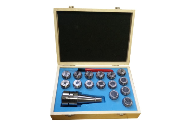 Патрон цанговый NT40-ER40, хвостовик конус 7:24, DIN2080, с набором цанг 15 шт. 4-26 мм GRIFF b221324