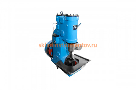 Кузнечный пневматический молот Blacksmith KM1-25R