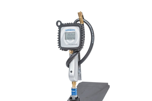 Профессиональный цифровой пистолет для подкачки колес NORDBERG Ti7D