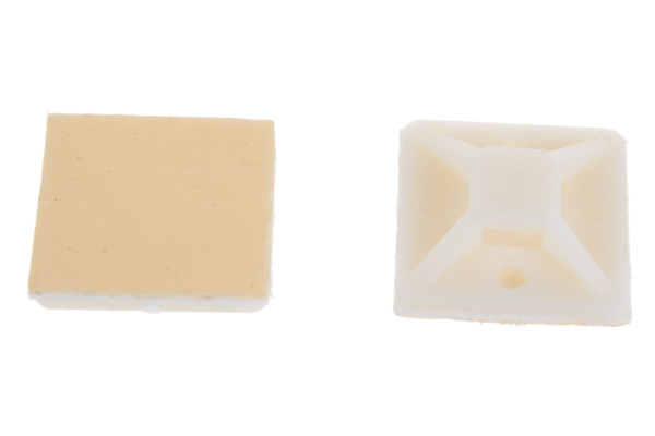 Самоклеющаяся площадка под хомут-стяжку Зубр ПХС белая, 25 x 25 мм, 100 шт, нейлоновая, 30915-25