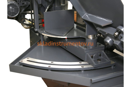 Ленточнопильный двухколонный станок METALMASTER MGH-300Z 18238