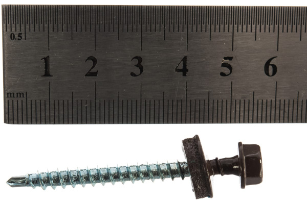 Саморезы для крепления кровельных материалов к деревянной обрешетке Зубр цвет RAL 8017 шоколадно-коричневый, оцинкованные, 4,8x50мм, 250шт 4-300315-48-050-8017