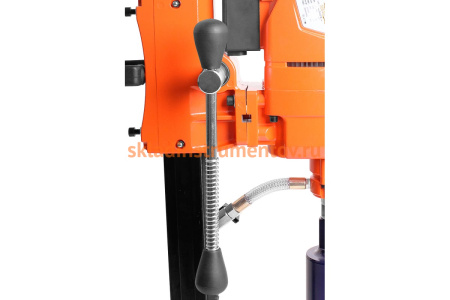 Двигатель установки алмазного бурения MESSER DM-180 11-02-180