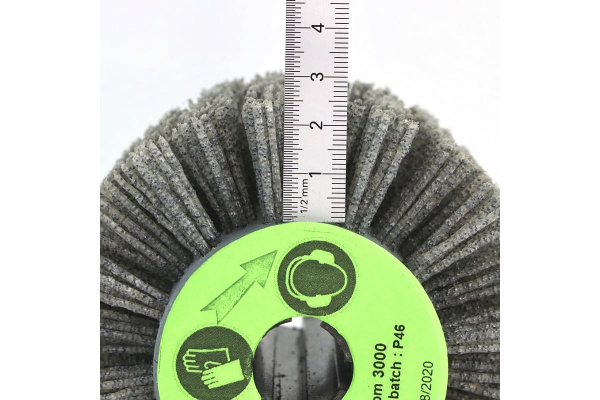 Щетка (110х100х19 мм; +4 паза; P46; полимерный ворс) ОСБОРН 3-382 FEL110100P46PGR