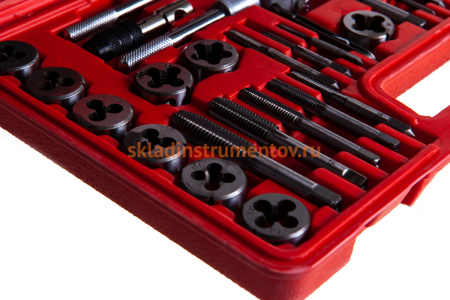 Набор метчиков и плашек AV Steel 40 предметов AV-921129