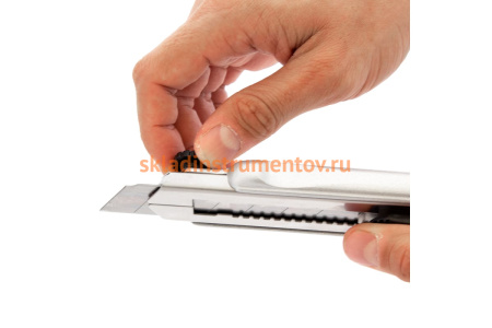 Нож с сегментированным лезвием Vira RAGE Auto lock 25 мм 831403