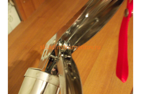 Пистолет для герметика VIRA полукорпусный усиленный с зубчатым штоком 225 мм 705060