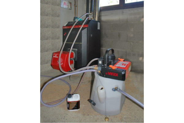 Электрический насос для промывки систем отопления VIRAX 15 литров 295000