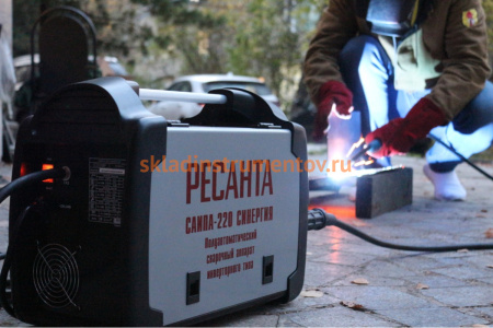 Сварочный полуавтомат Ресанта САИПА-220 СИНЕРГИЯ /MIG/MAG/ 65/75 Сварочный полуавтомат Ресанта САИПА-220 СИНЕРГИЯ /MIG/MAG/ 65/75