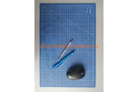 Непрорезаемый коврик Зубр Эксперт 3 мм цвет синий 450x300 мм 09902