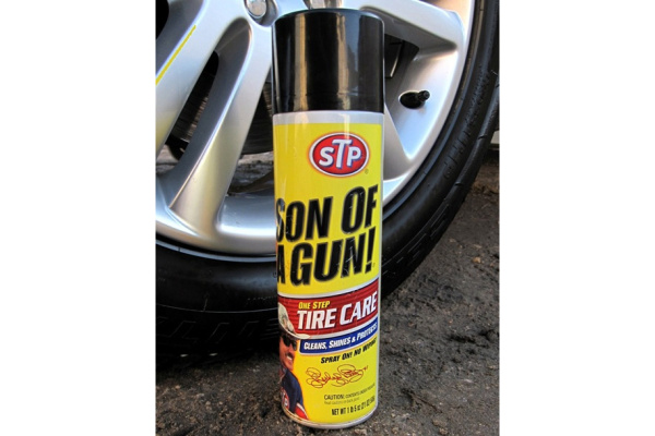 Пенный очиститель шин STP аэрозоль 600 мл 65527EN