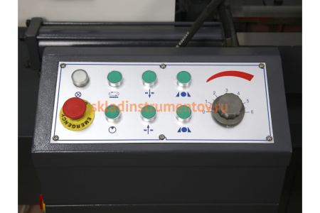 Ленточнопильный двухколонный станок METALMASTER MGH-300Z 18238