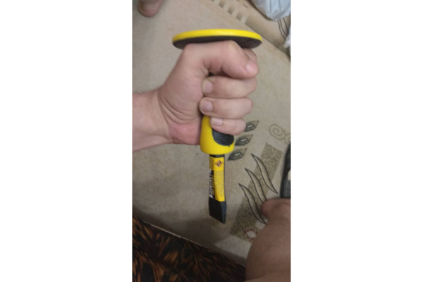 Зубило 16х200мм защита для рук Энкор 23072