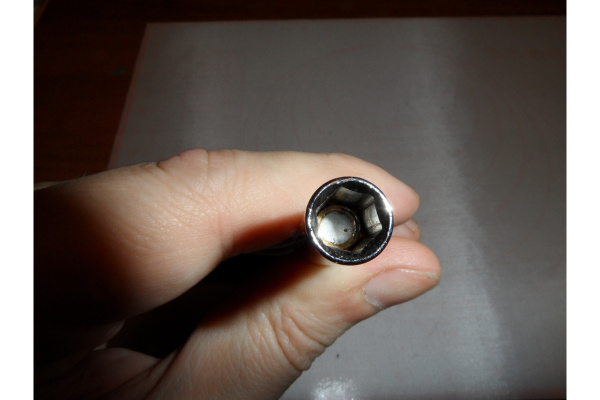 Отвертка с Т-образной рукояткой под биты 1/4 дюйма Дело техники 745600