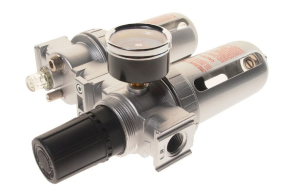 Лубрикатор 3/8 с металлическим переключателем, давление 250 PSI, 2500 л/мин, объем 125 мл. JTC JTC-JW0889-833