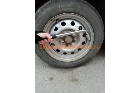 Баллонный телескопический ключ 17х19 мм THORVIK TLHTW1719 52508