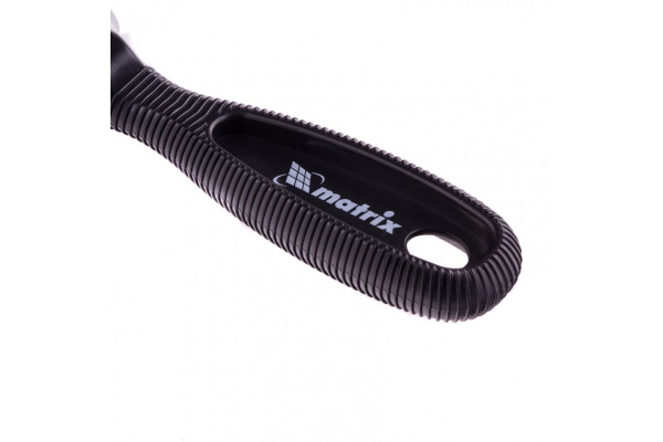 Пластмассовый скребок с трапециевидным сменным лезвием MATRIX 79546