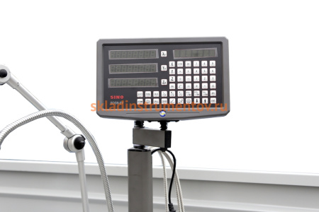 Токарно-винторезный станок MetalMaster Z46100 DRO RFS 18924