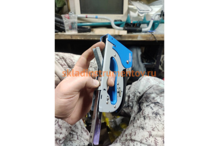 Металлический степлер БАРС регулировка удара, двухкомпонентная рукоятка 40003