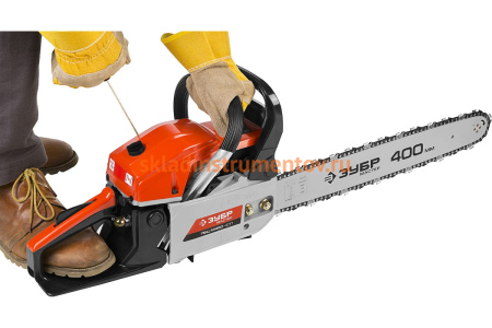 Цепная бензиновая пила Зубр МАСТЕР ПБЦ-М450 40П