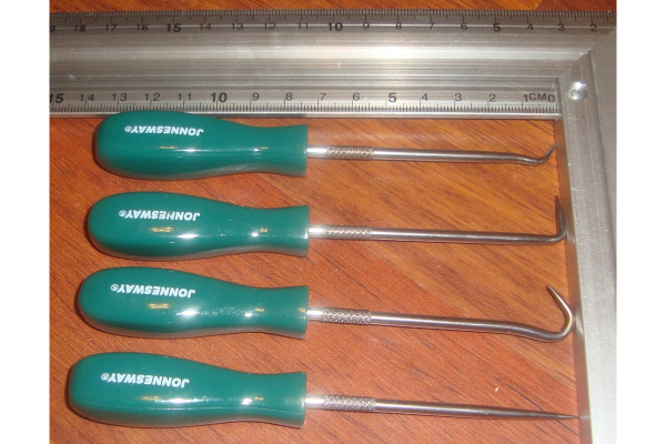 Набор крючков для демонтажа уплотнительных колец (мини), 4 предмета Jonnesway AI030022 48536