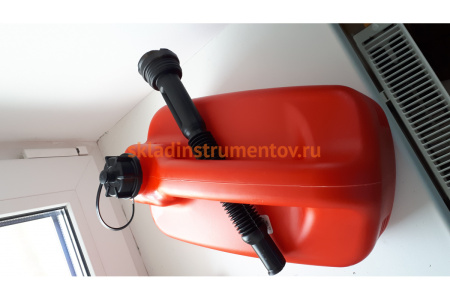 Канистра пластиковая для топлива (5 л) STELS 53121