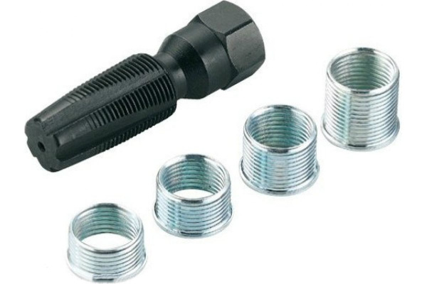 Свечной набор: метчик и ремонтные футорки 5шт FORCE 64101